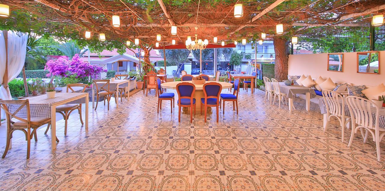 Palas Ilica Çeşme Esterno foto